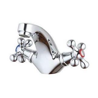 Смеситель NAMI тюльпан 1/2", "КРИСТИ" литой излив, резина Смеситель NAMI тюльпан 1/2", "КРИСТИ" литой излив, резина